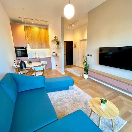 Floral Inn Приштина Екстер'єр фото