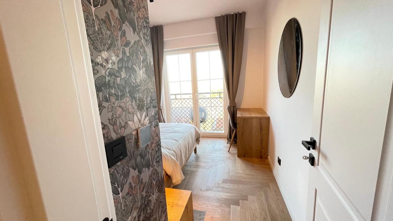 Floral Inn Приштина Екстер'єр фото