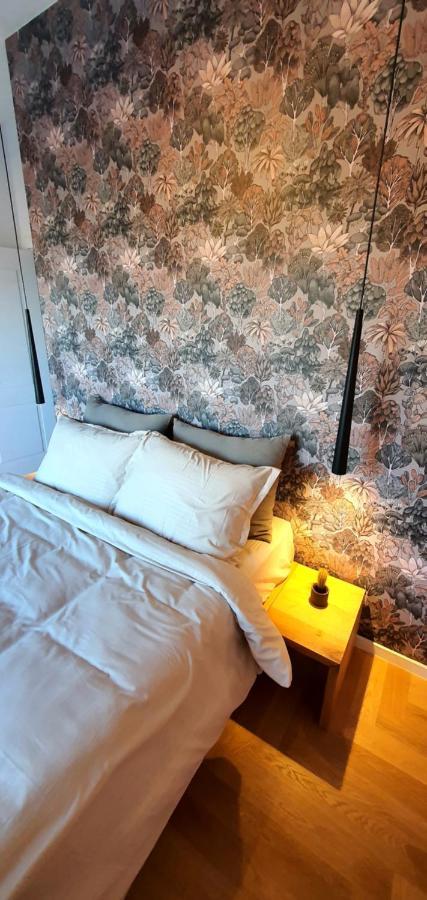 Floral Inn Приштина Екстер'єр фото